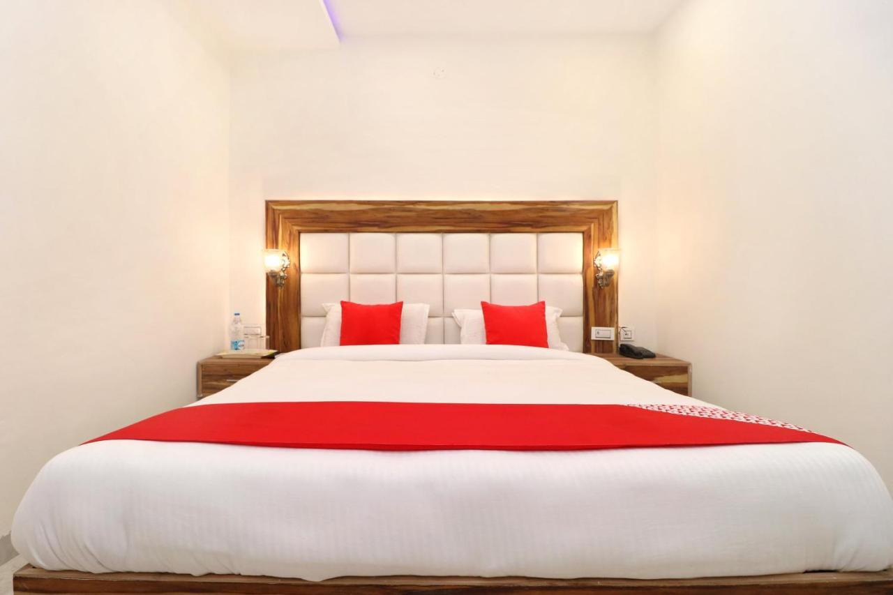 Hotel D Plaza Zirakpur Kültér fotó