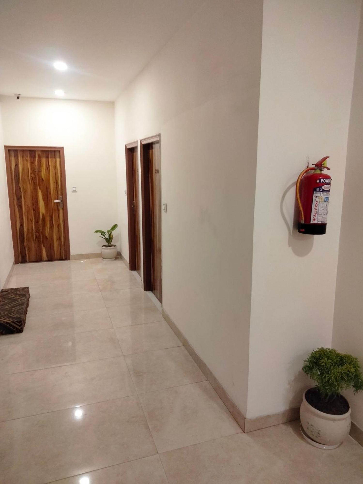 Hotel D Plaza Zirakpur Kültér fotó