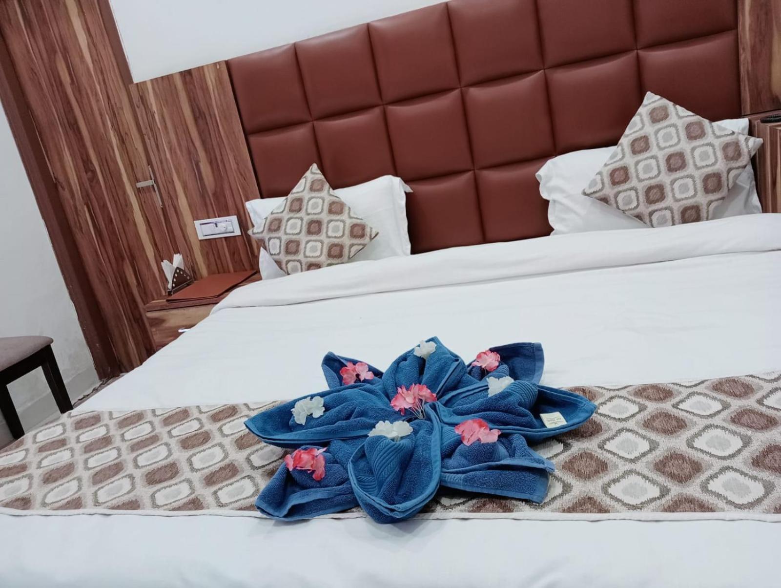 Hotel D Plaza Zirakpur Kültér fotó