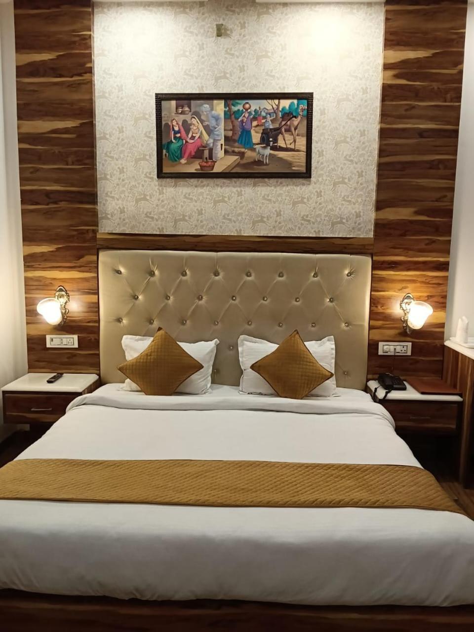 Hotel D Plaza Zirakpur Kültér fotó