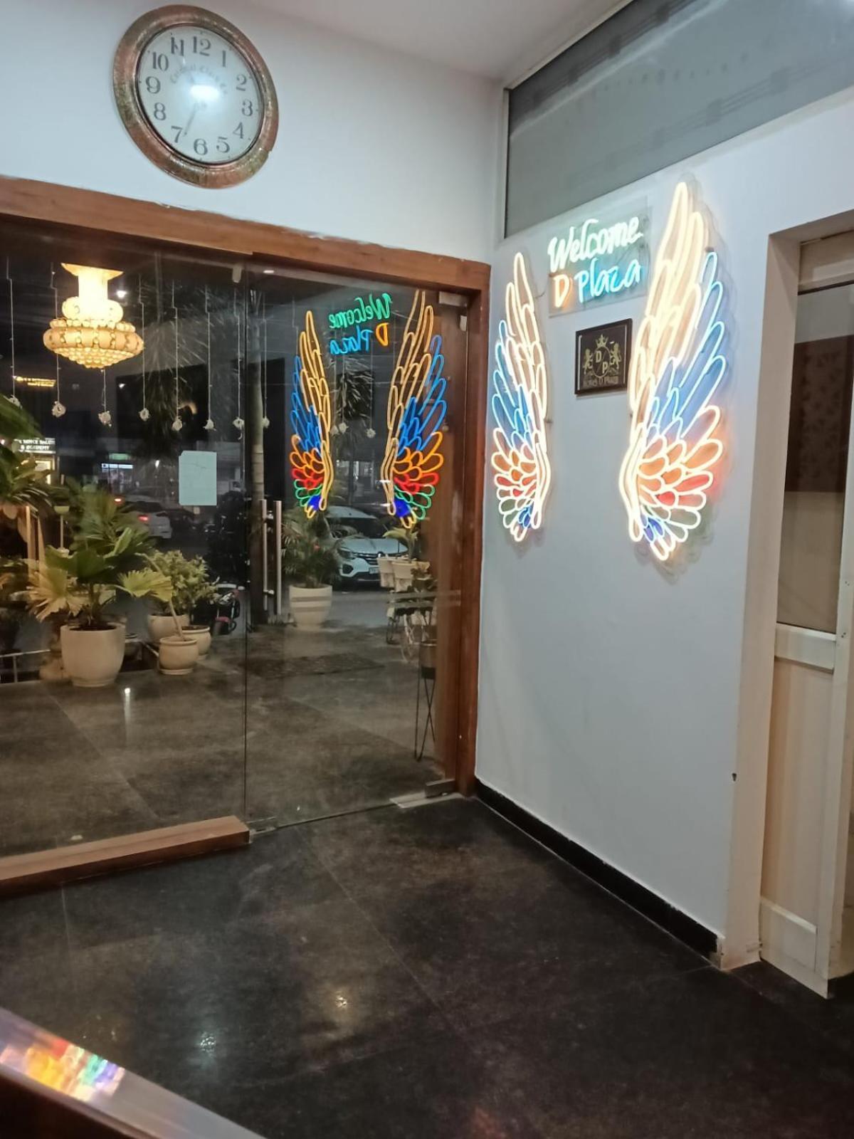 Hotel D Plaza Zirakpur Kültér fotó